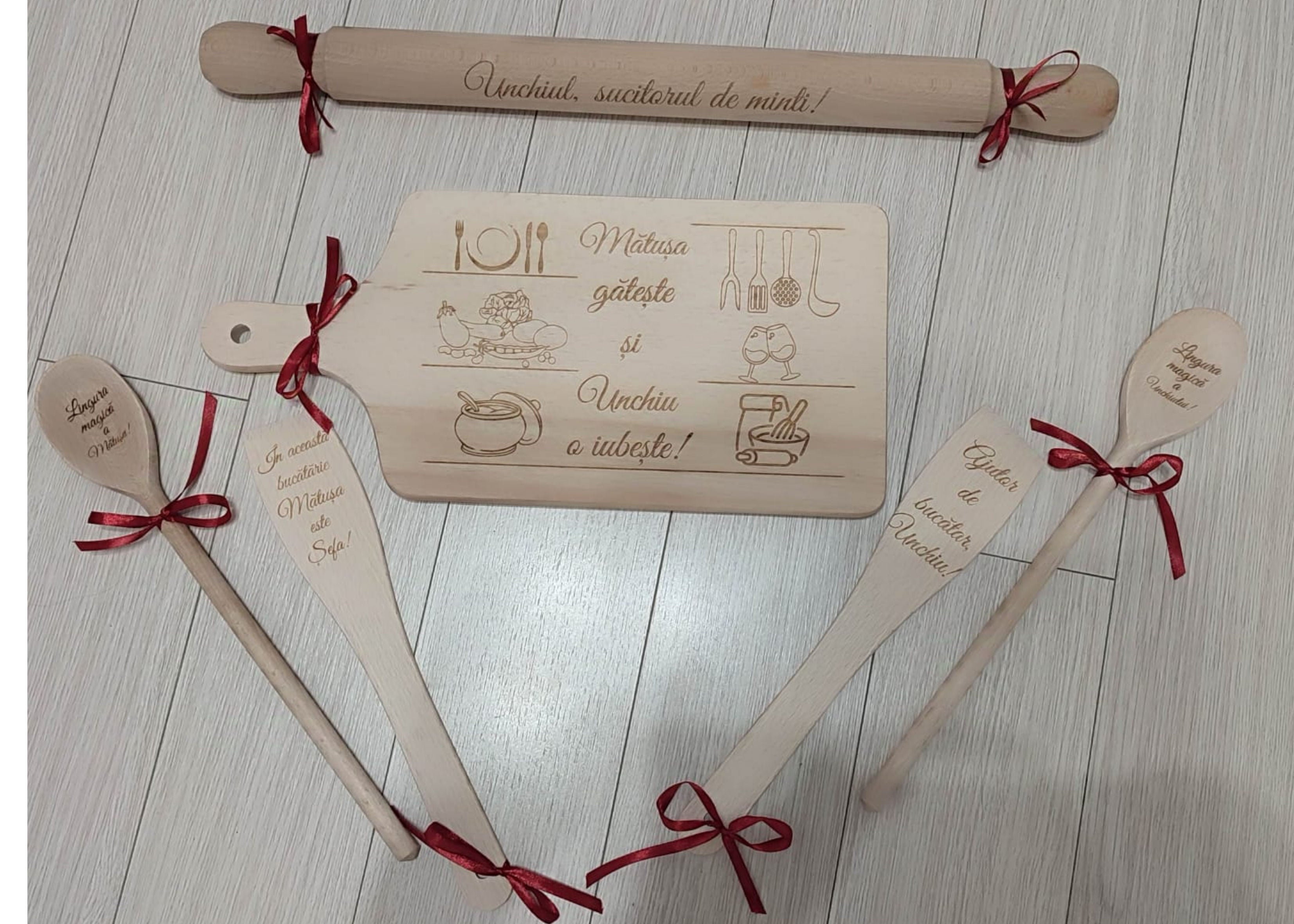 Set de Bucătărie Personalizat Matusa - Unchi - Ustensile Gravate din Lemn