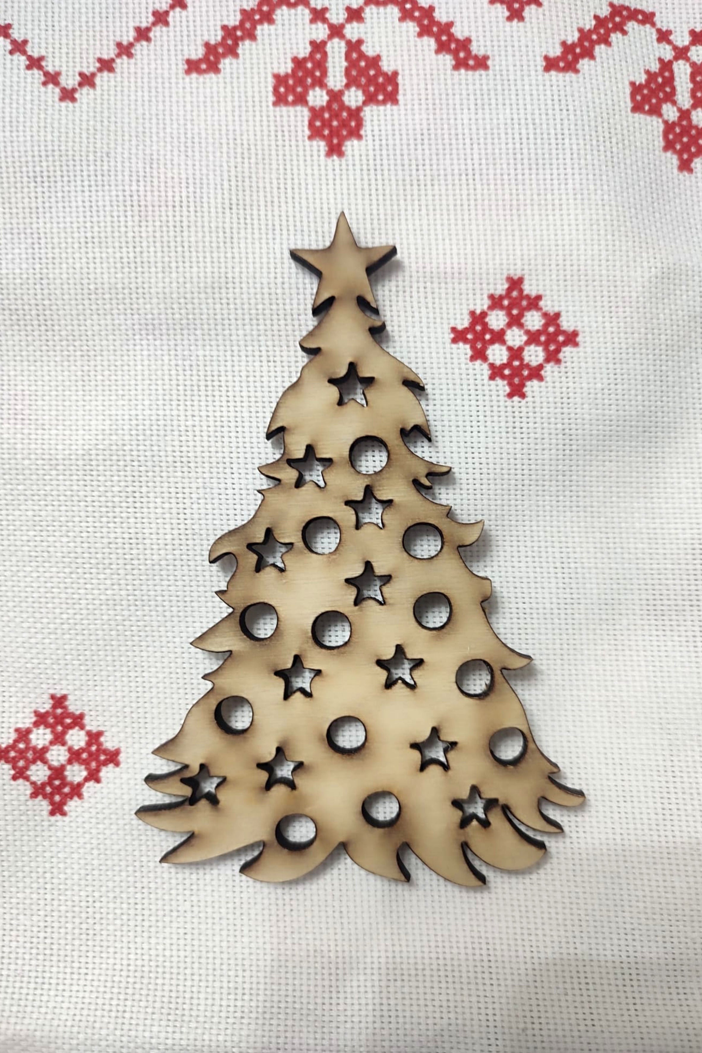 Bradut din lemn pentru decorațiuni - Blank decorativ pentru Crăciun și proiecte DIY